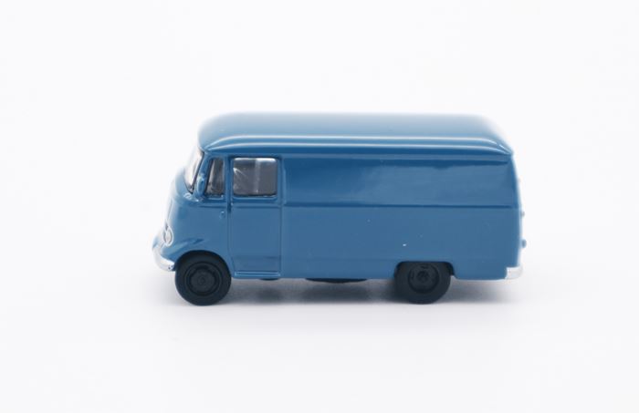Mercedes Benz L 319, blå