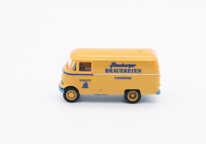 Mercedes Benz L 319 'Flensburger Brauereien'