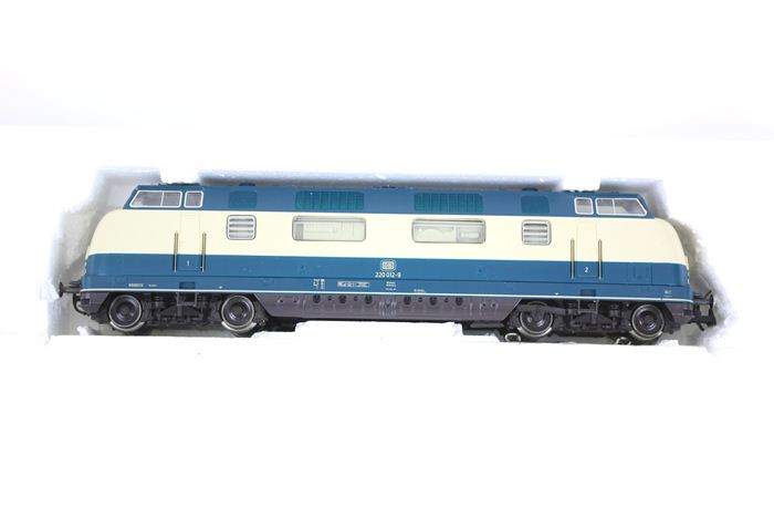 Roco 43911 DB BR 220 diesellokomotiv