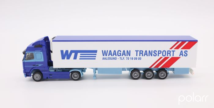 Volvo lastvogn med sættevogn 'WT Waagan Transport AS'